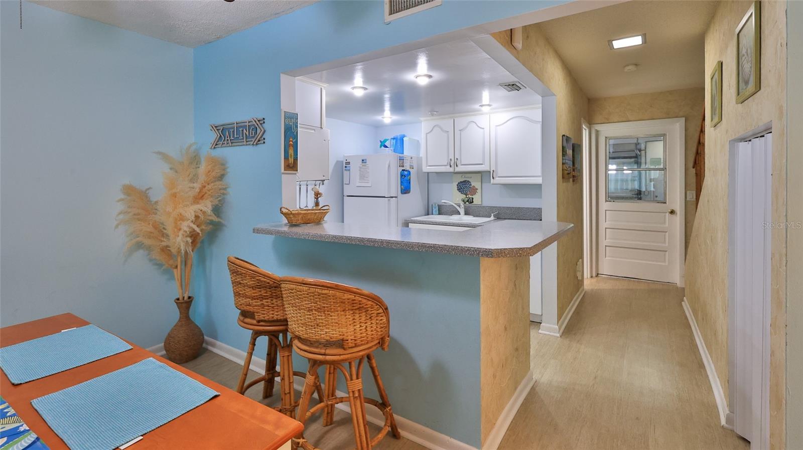 Image 8 of 38 For 2820 Ocean Shore Boulevard 150