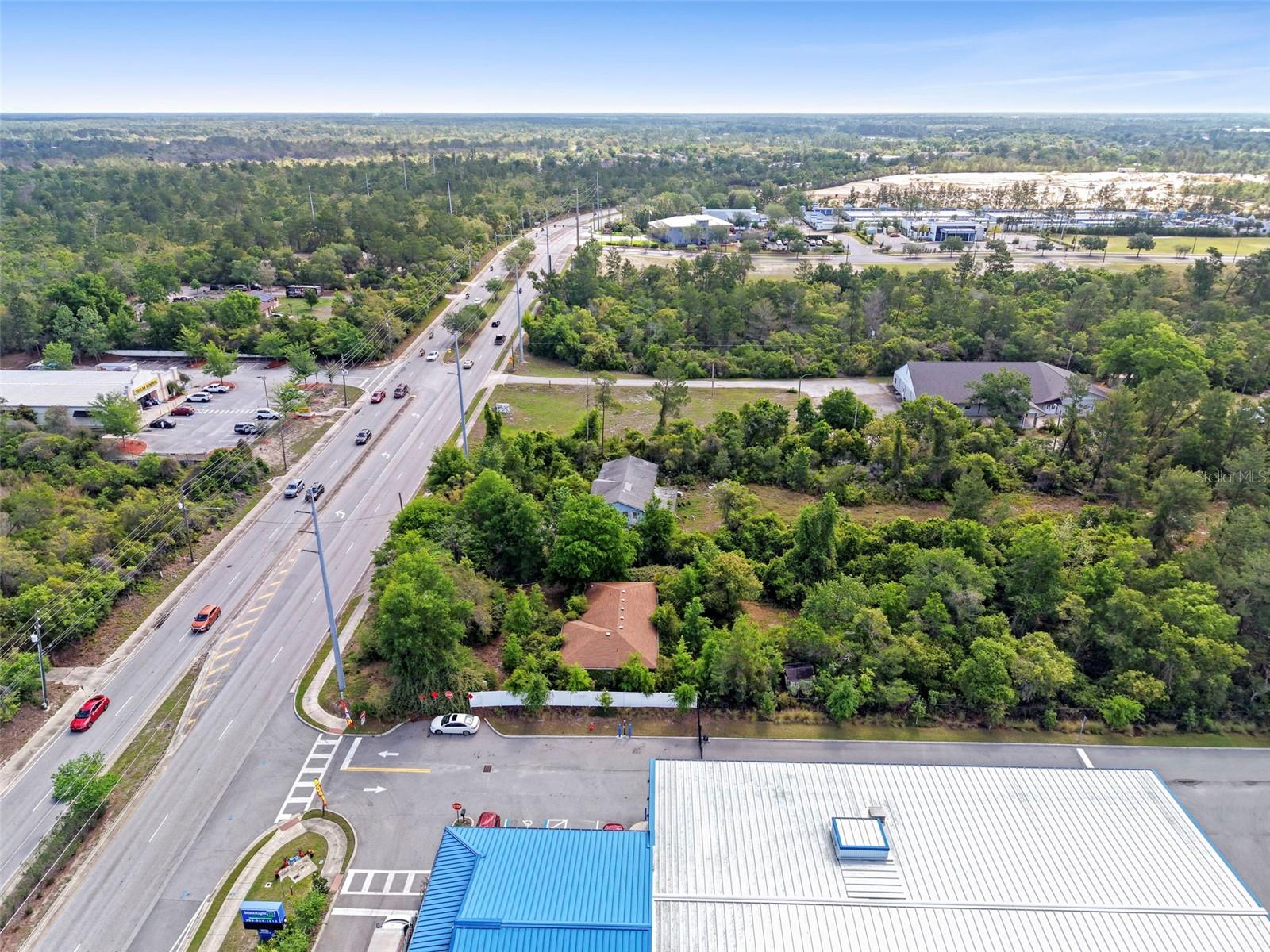 Image 14 of 23 For 3021 Howland Boulevard