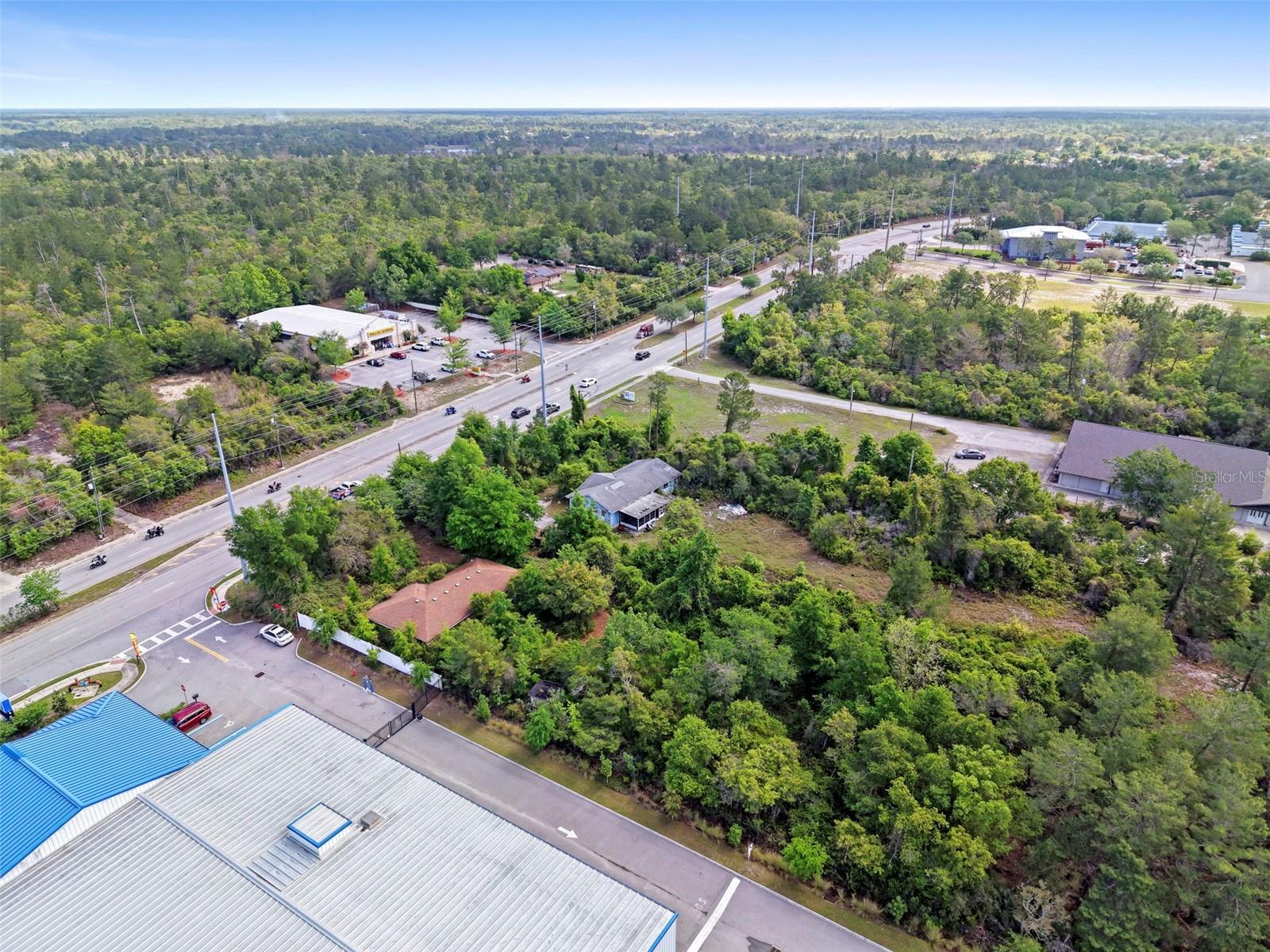 Image 15 of 23 For 3021 Howland Boulevard