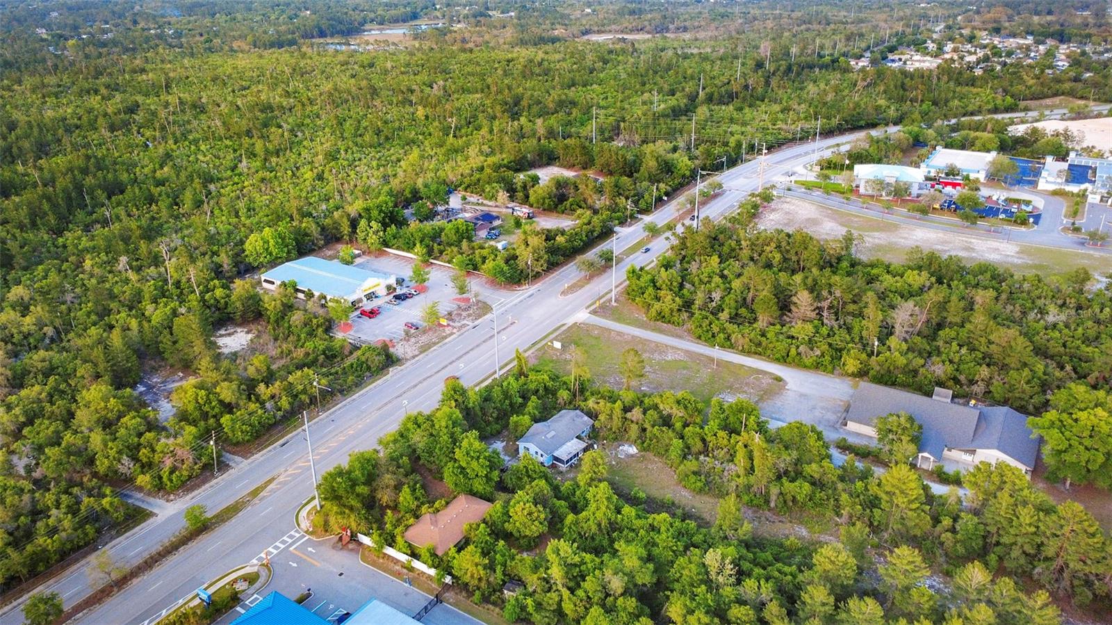 Image 17 of 23 For 3021 Howland Boulevard