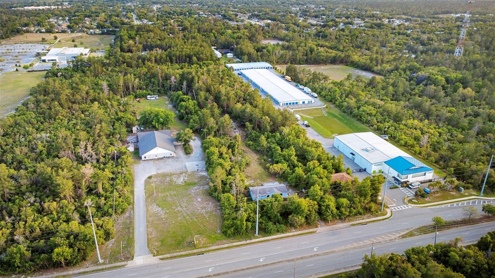 Image 20 of 23 For 3021 Howland Boulevard