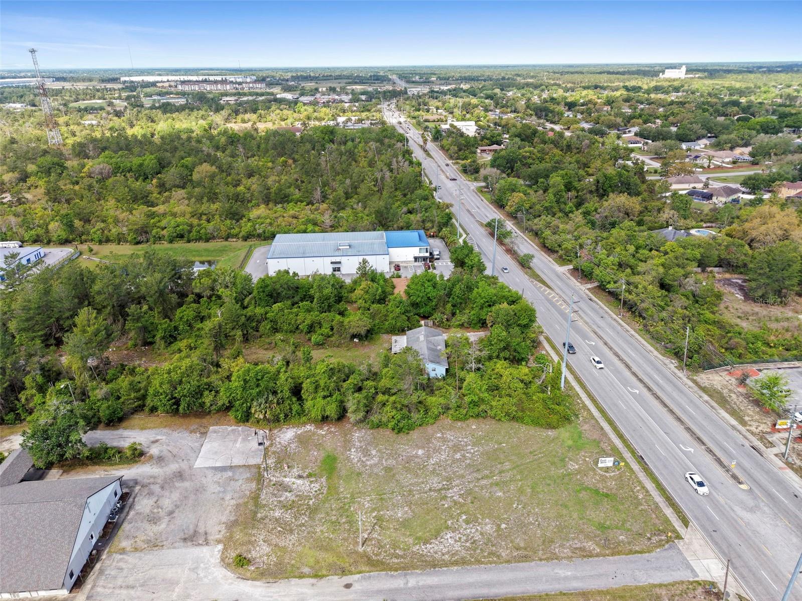 Image 5 of 23 For 3021 Howland Boulevard