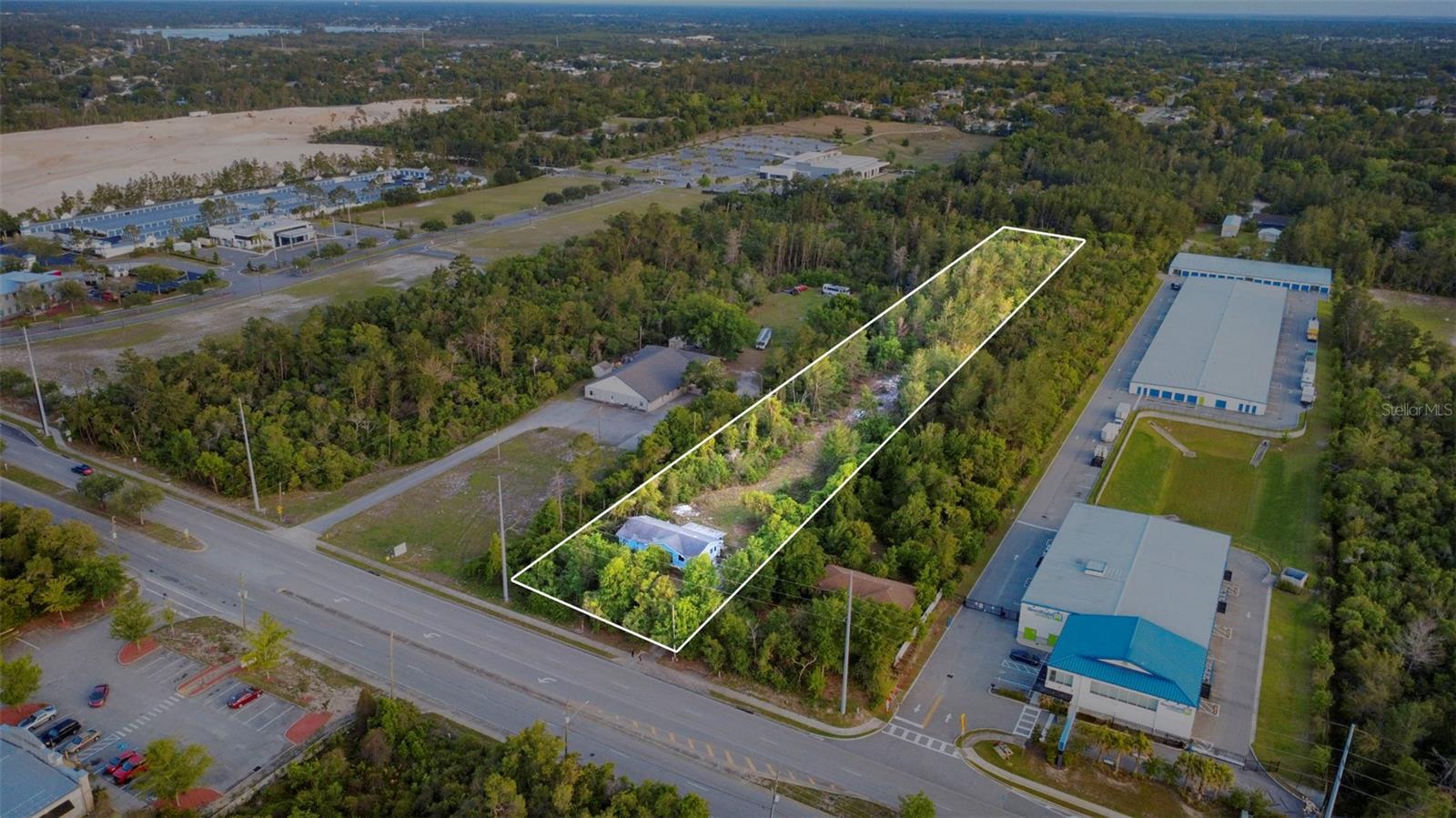 Image 7 of 23 For 3021 Howland Boulevard