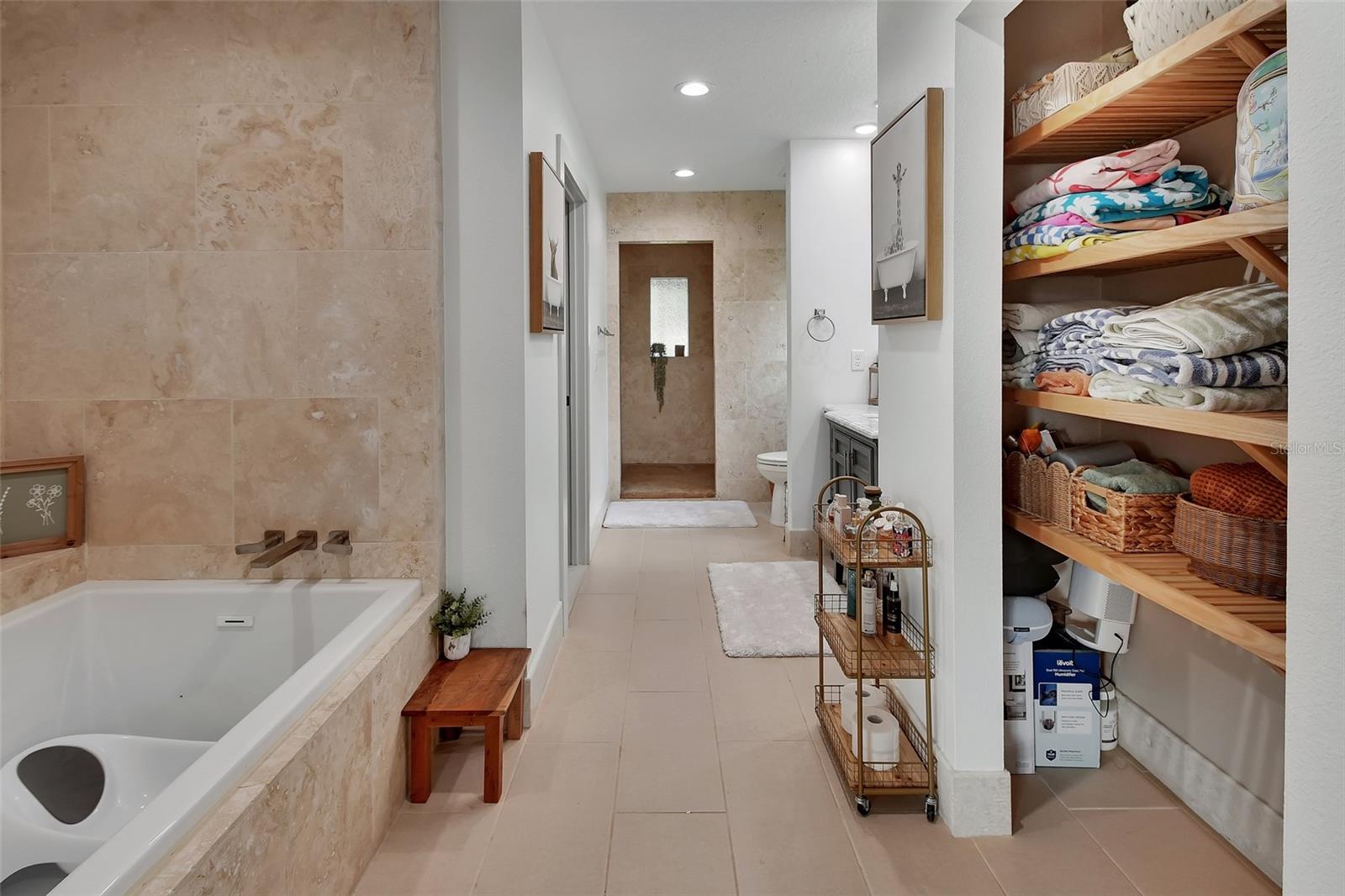 Image 20 of 69 For 2300 Lake Ruby Road