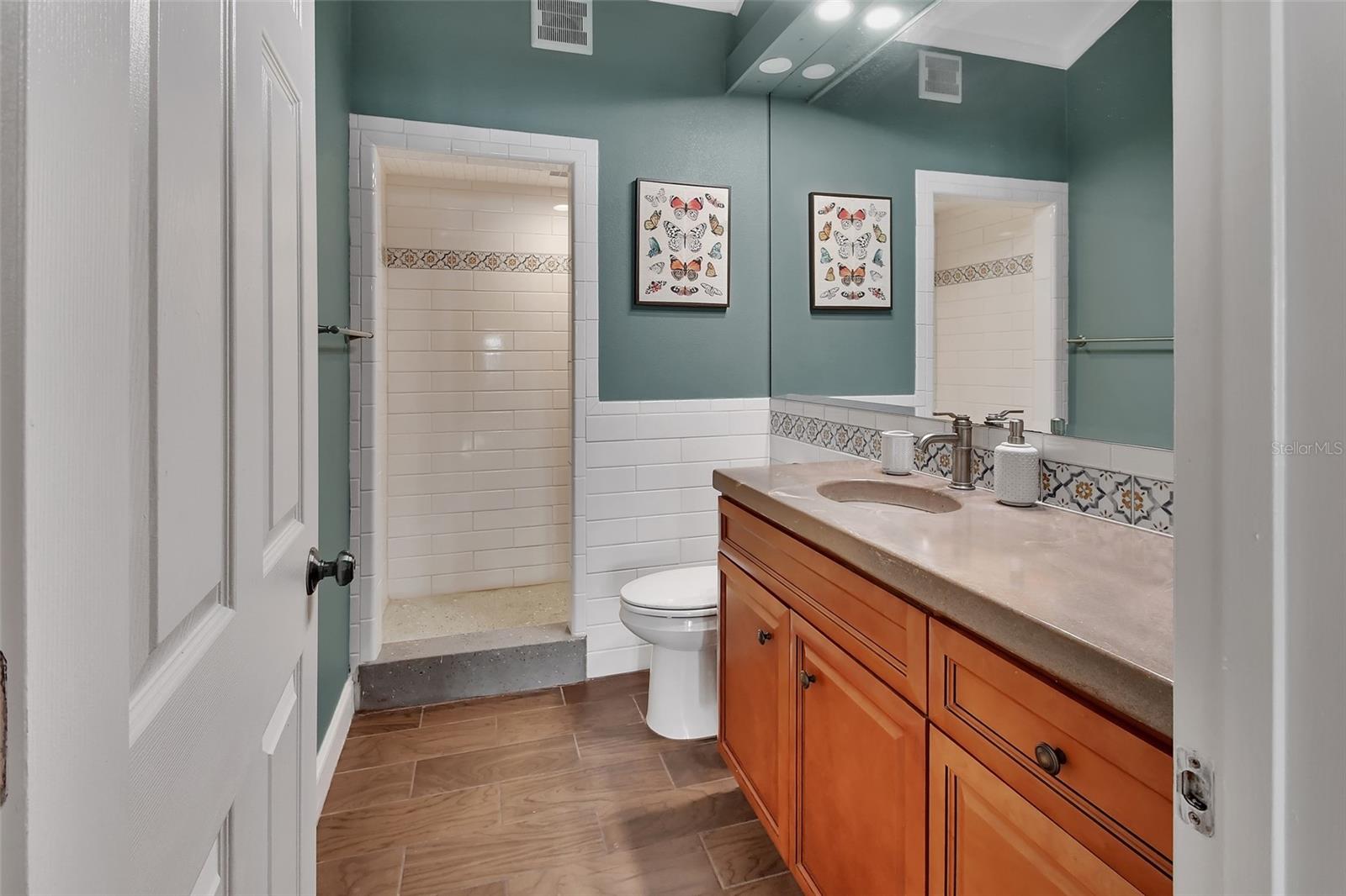 Image 27 of 69 For 2300 Lake Ruby Road