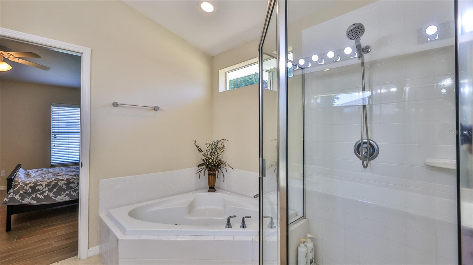 Image 20 of 52 For 6171 Sabal Point Circle