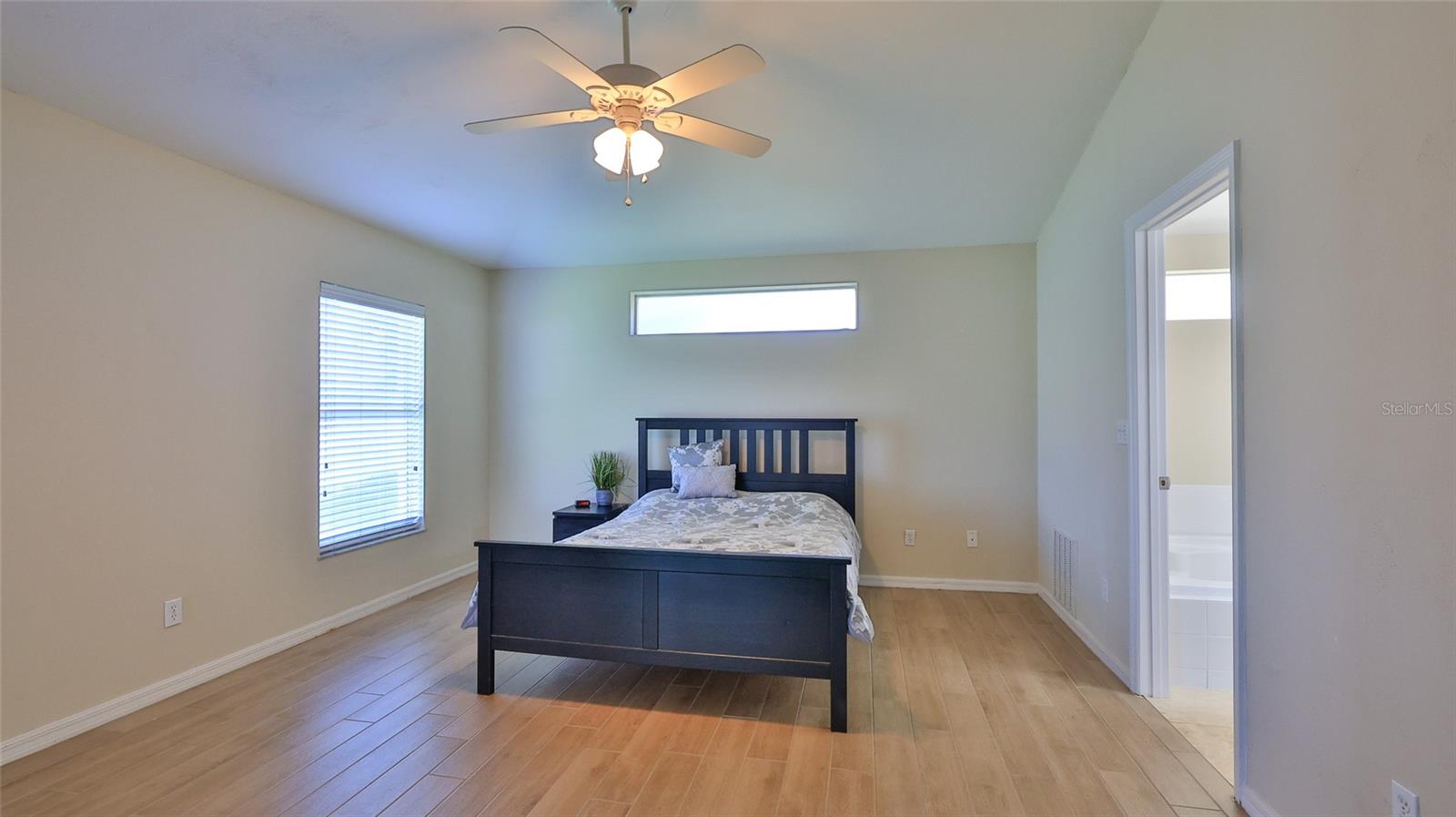 Image 23 of 52 For 6171 Sabal Point Circle