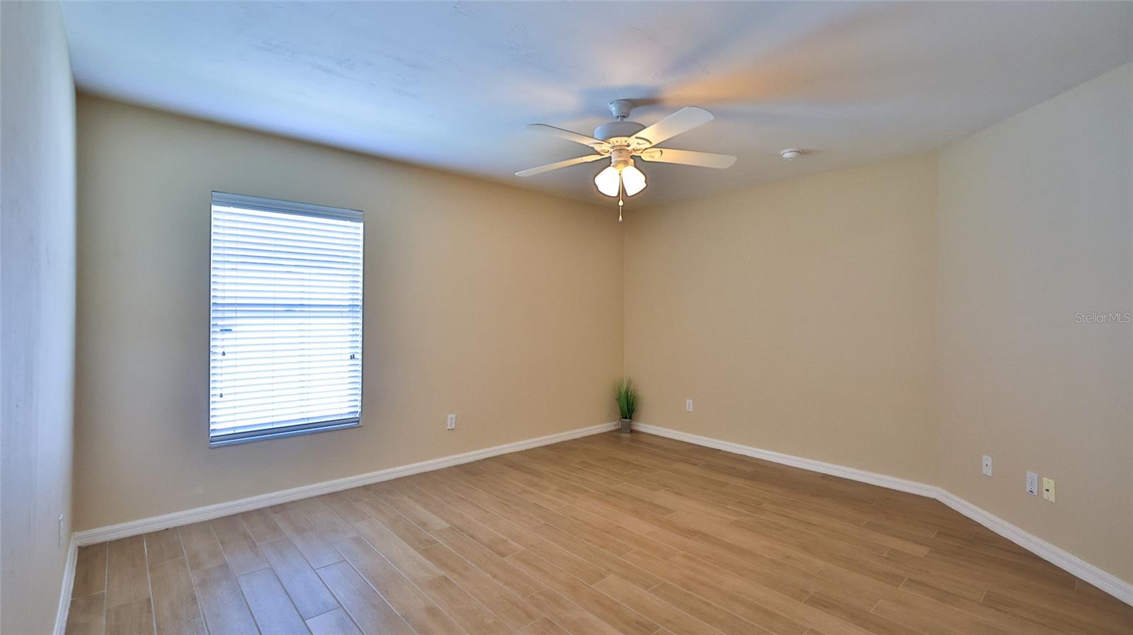 Image 28 of 52 For 6171 Sabal Point Circle