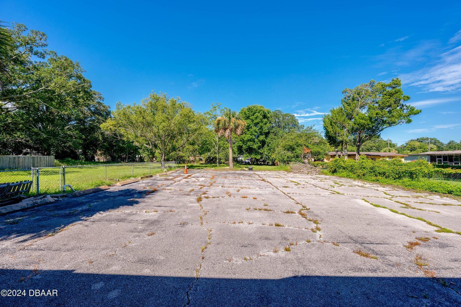 Image 10 of 14 For 116 Center Street