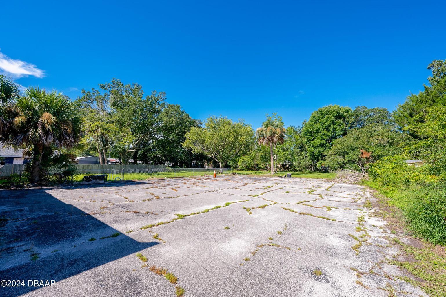 Image 11 of 14 For 116 Center Street