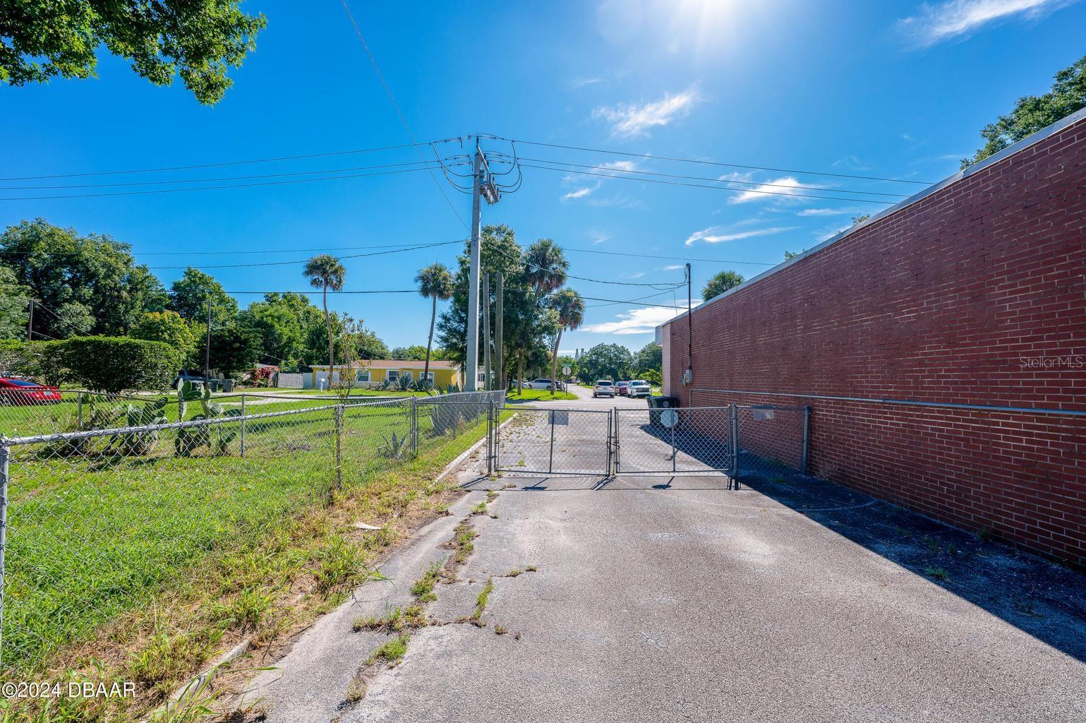 Image 12 of 14 For 116 Center Street