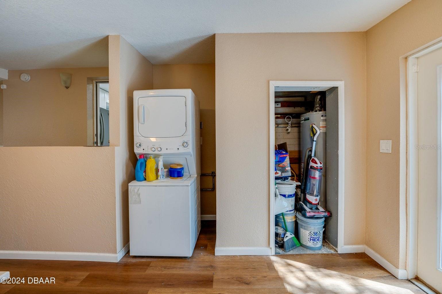 Image 17 of 23 For 112 Center Street