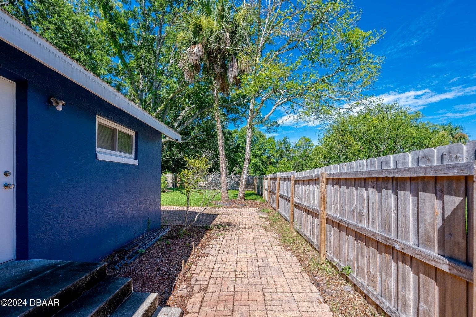 Image 20 of 23 For 112 Center Street