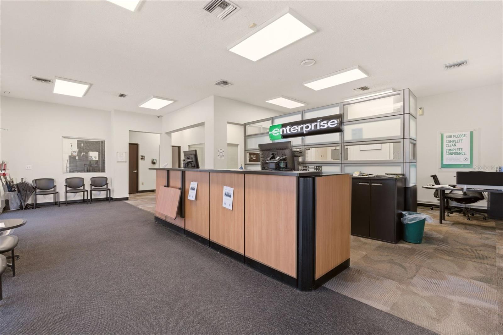 Image 12 of 22 For 2055 Woodland Boulevard