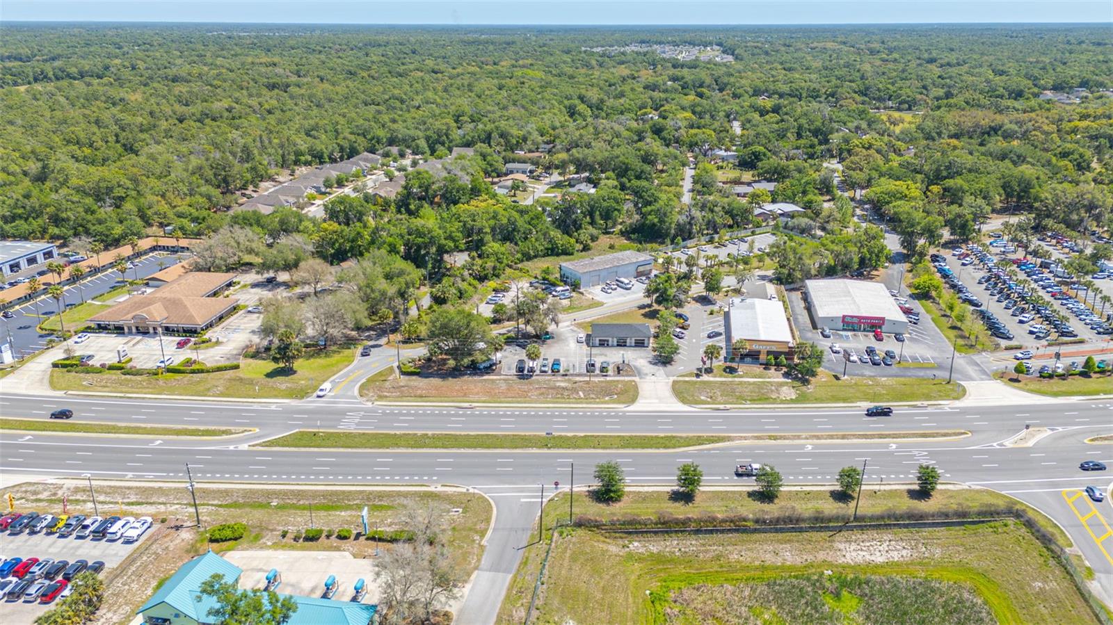 Image 17 of 22 For 2055 Woodland Boulevard