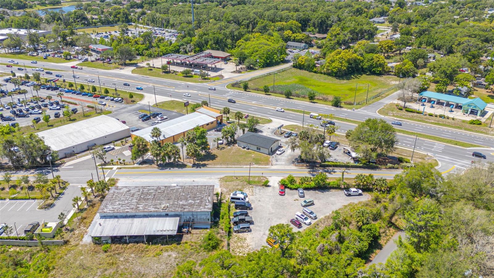 Image 18 of 22 For 2055 Woodland Boulevard