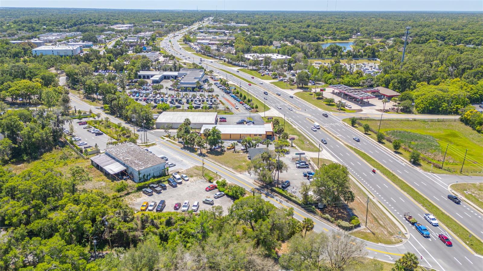 Image 6 of 22 For 2055 Woodland Boulevard