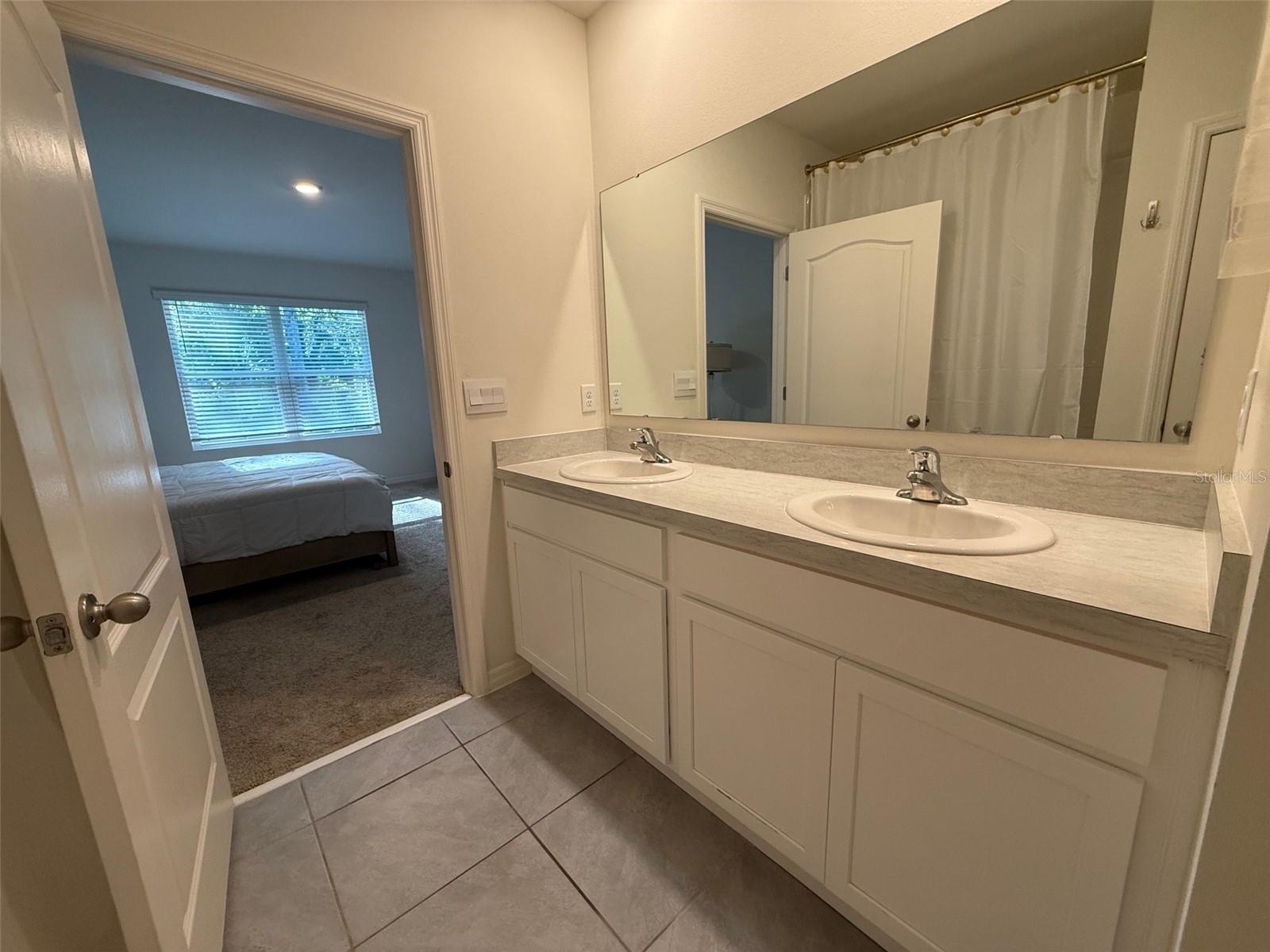 Image 12 of 18 For 372 Pelham Park Drive