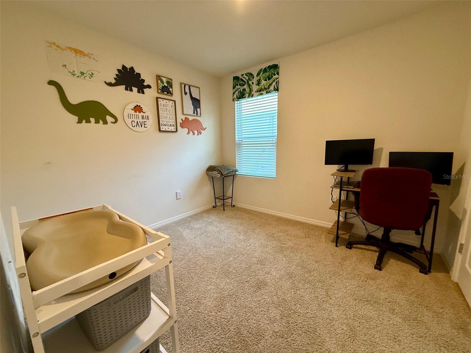 Image 14 of 18 For 372 Pelham Park Drive