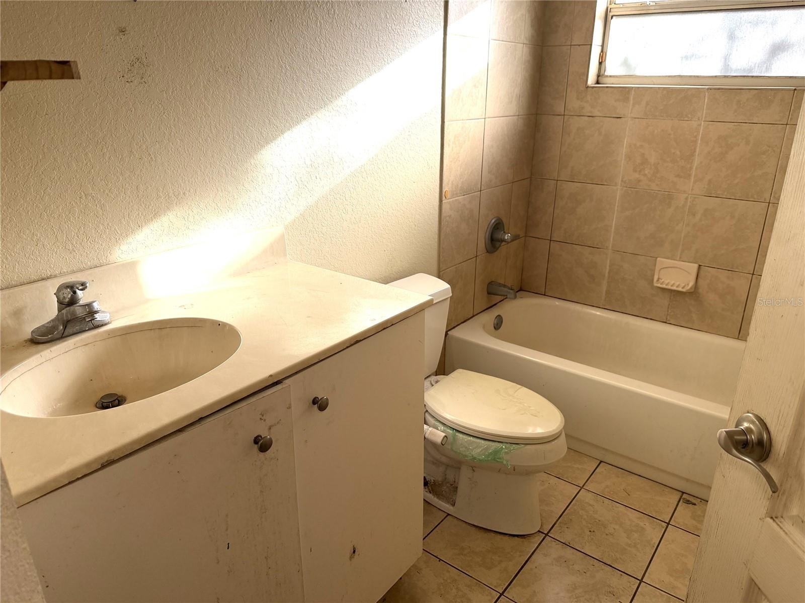 Image 11 of 13 For 250 Willow Place