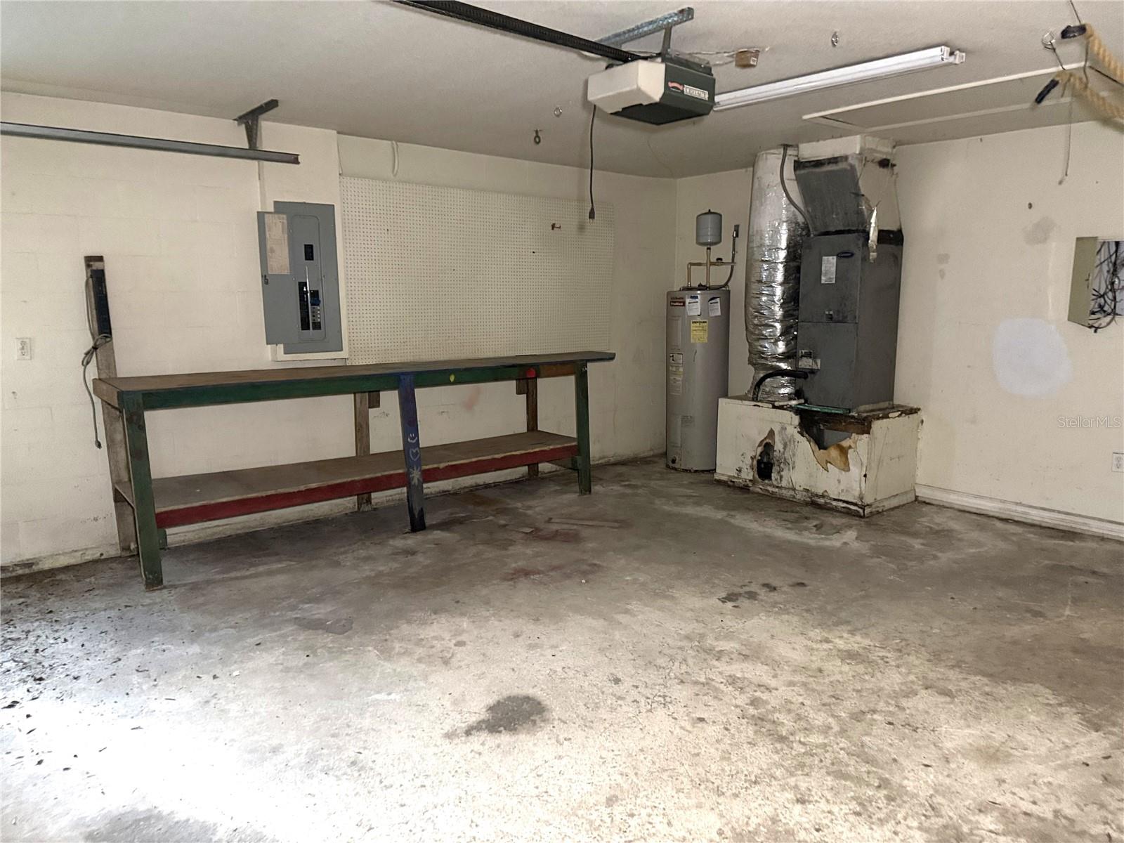 Image 13 of 13 For 250 Willow Place