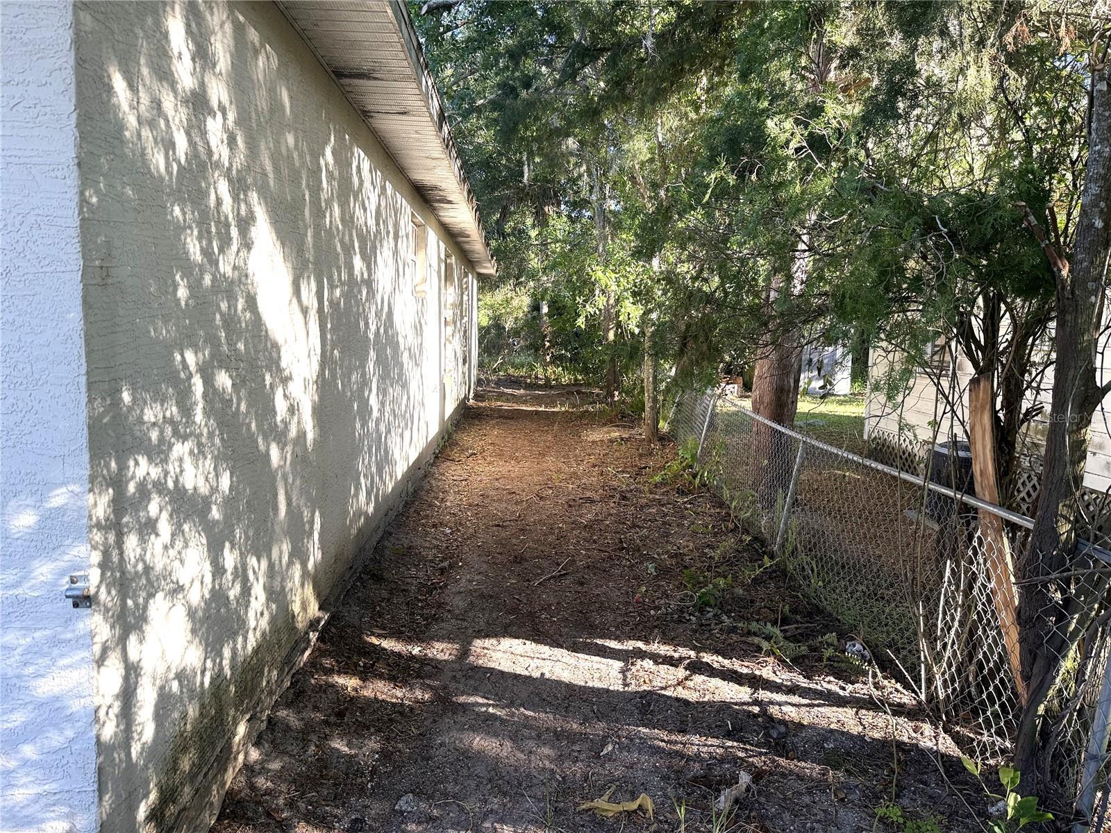 Image 2 of 13 For 250 Willow Place