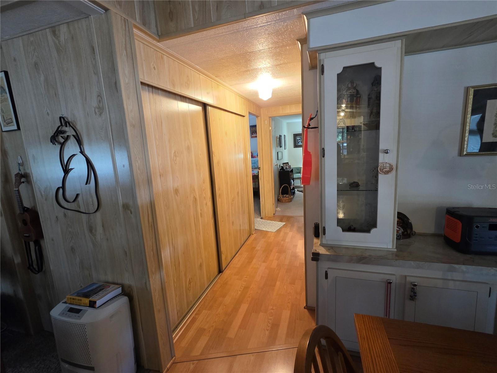 Image 11 of 28 For 120 Oakleaf Circle