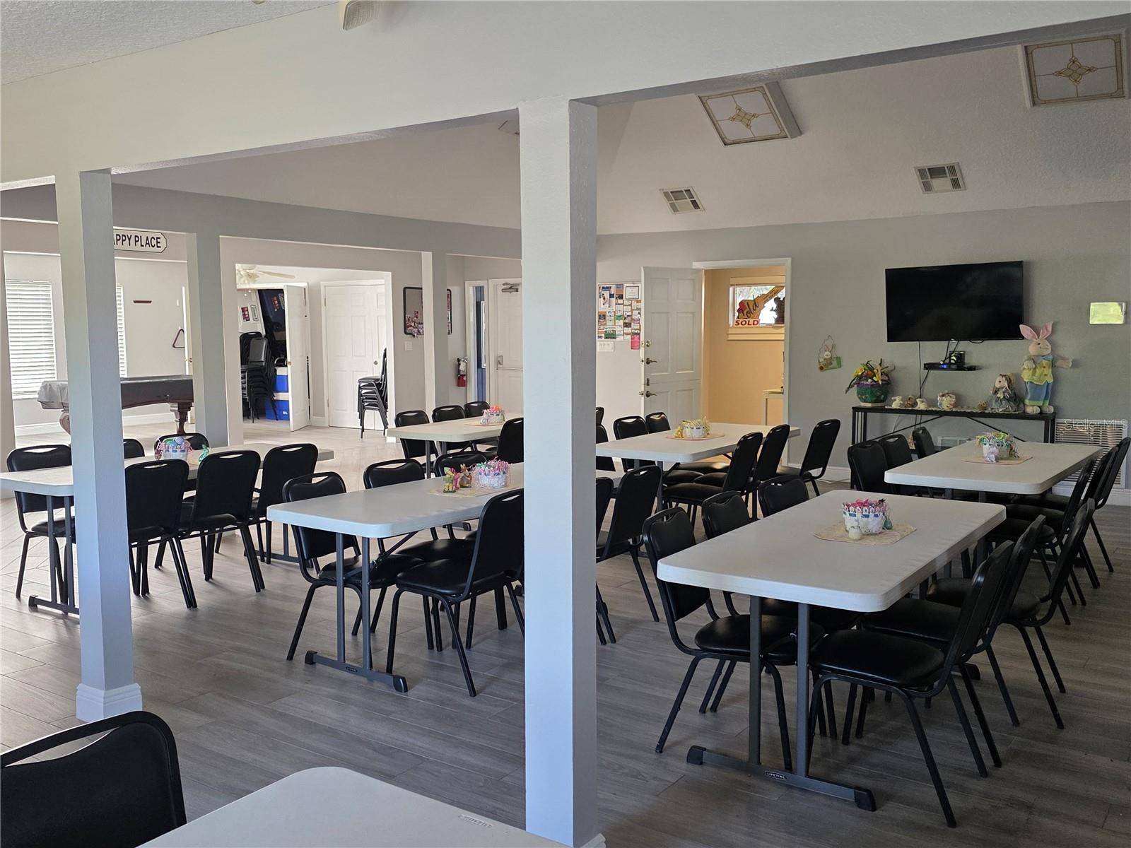 Image 25 of 28 For 120 Oakleaf Circle