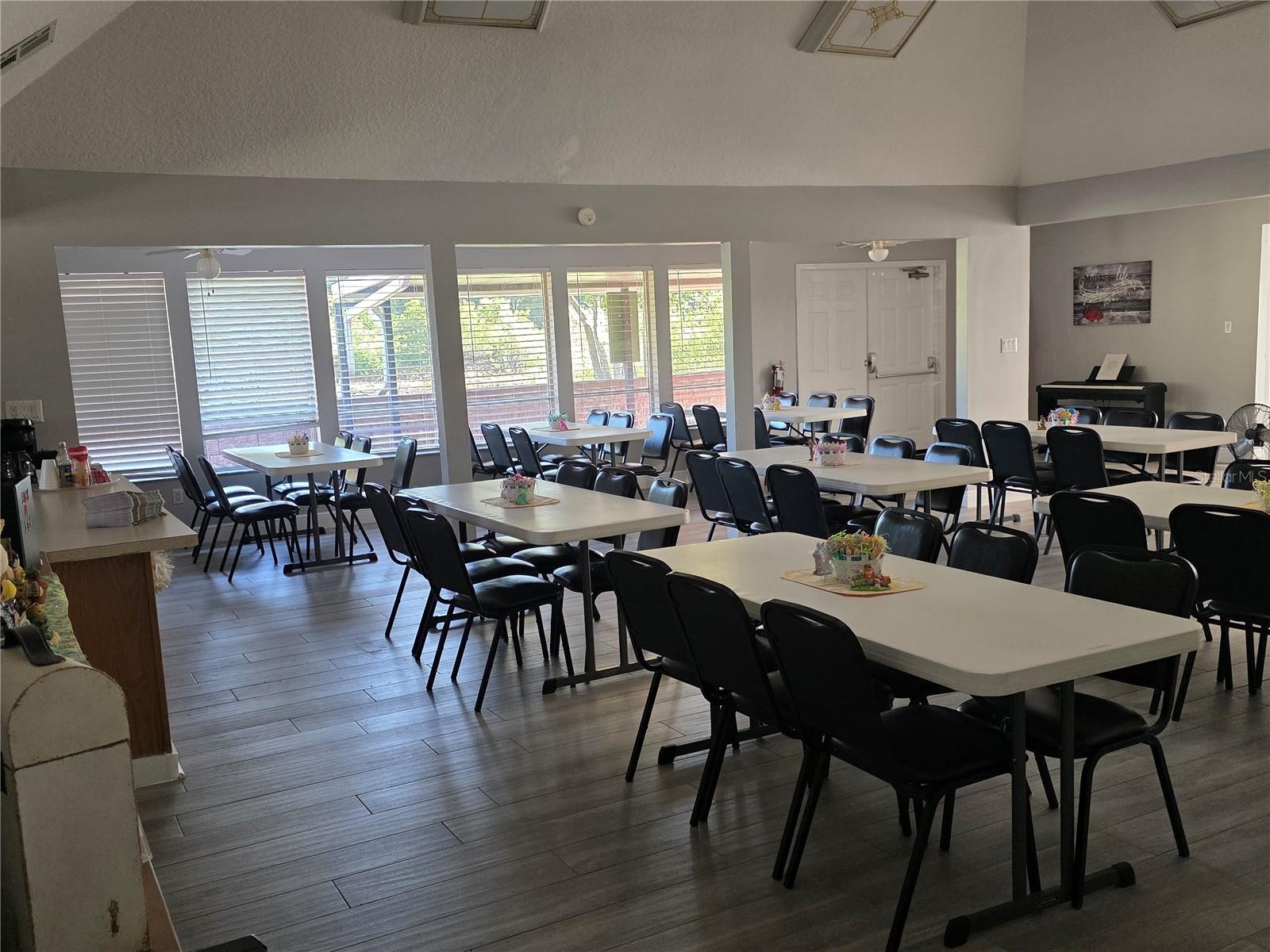 Image 26 of 28 For 120 Oakleaf Circle