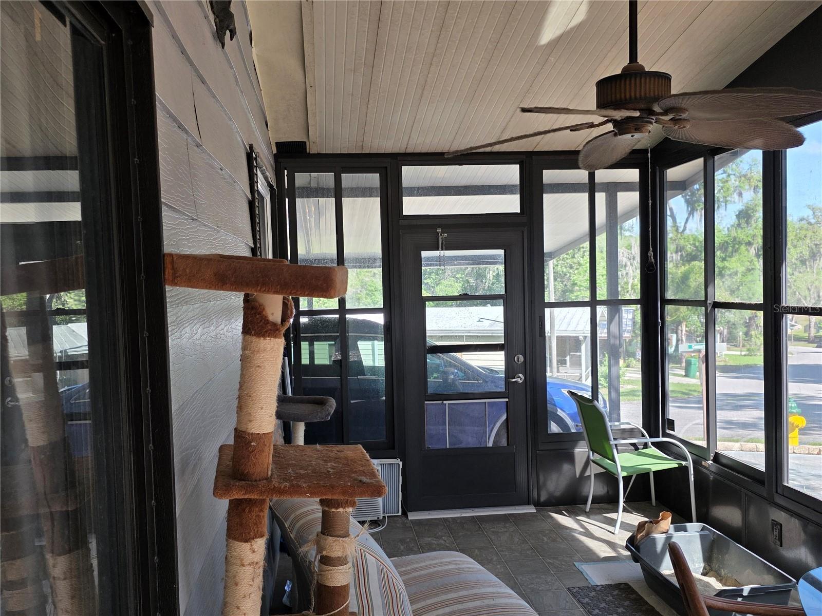 Image 5 of 28 For 120 Oakleaf Circle