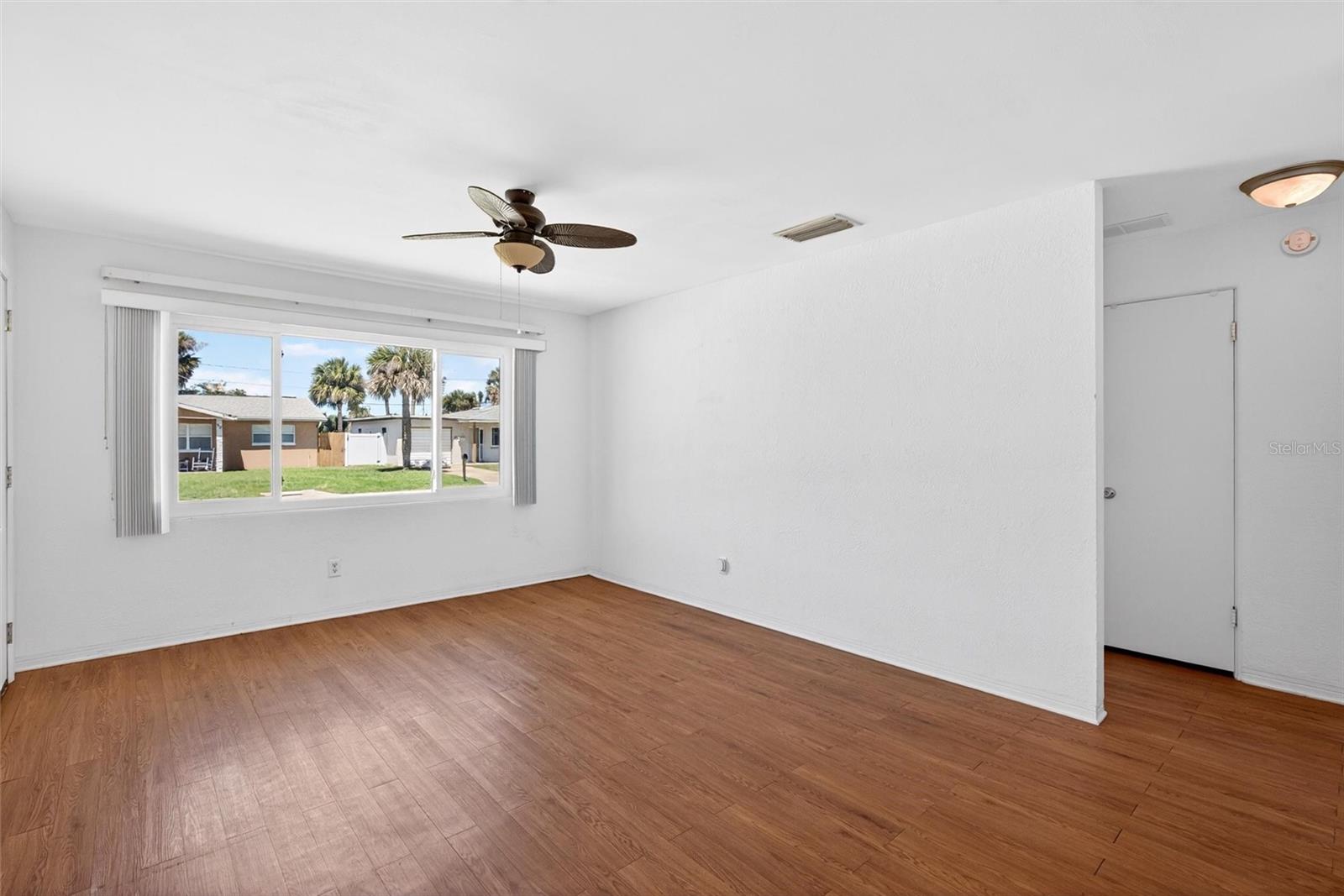 Image 4 of 51 For 47 Carol Road