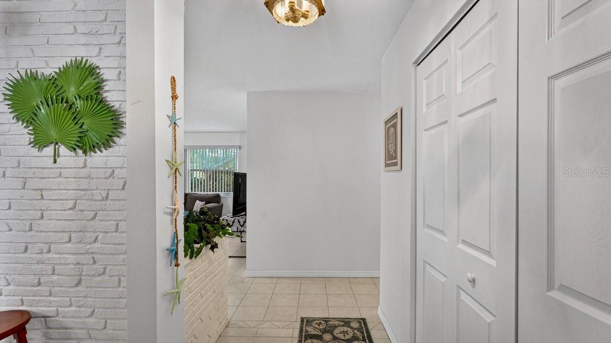 Image 10 of 58 For 2217 Green Street