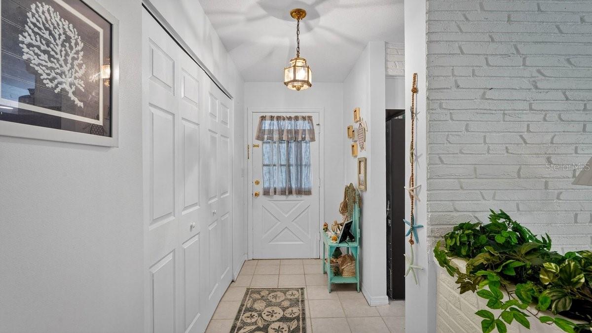 Image 11 of 58 For 2217 Green Street