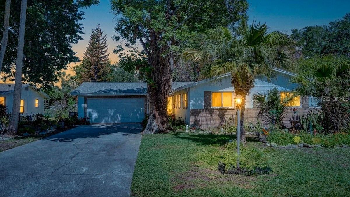 Image 30 of 58 For 2217 Green Street