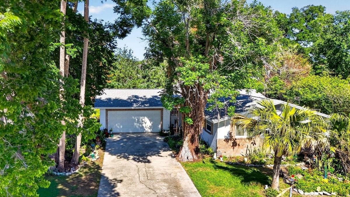 Image 44 of 58 For 2217 Green Street