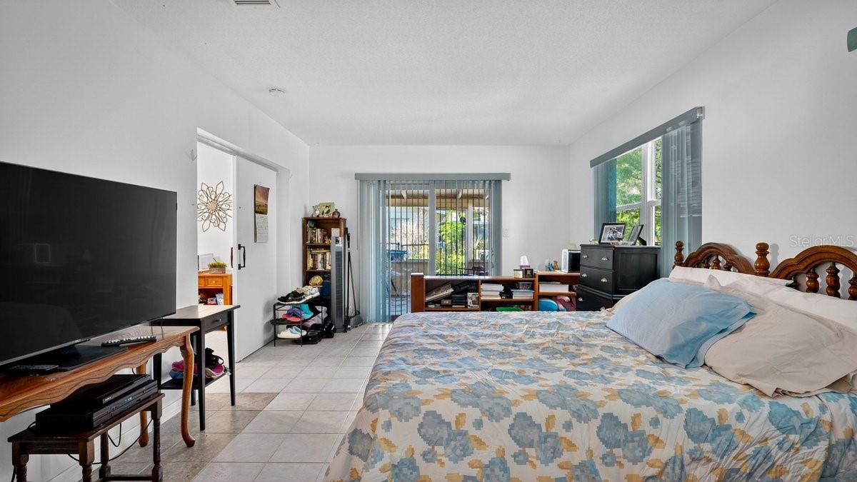 Image 5 of 58 For 2217 Green Street