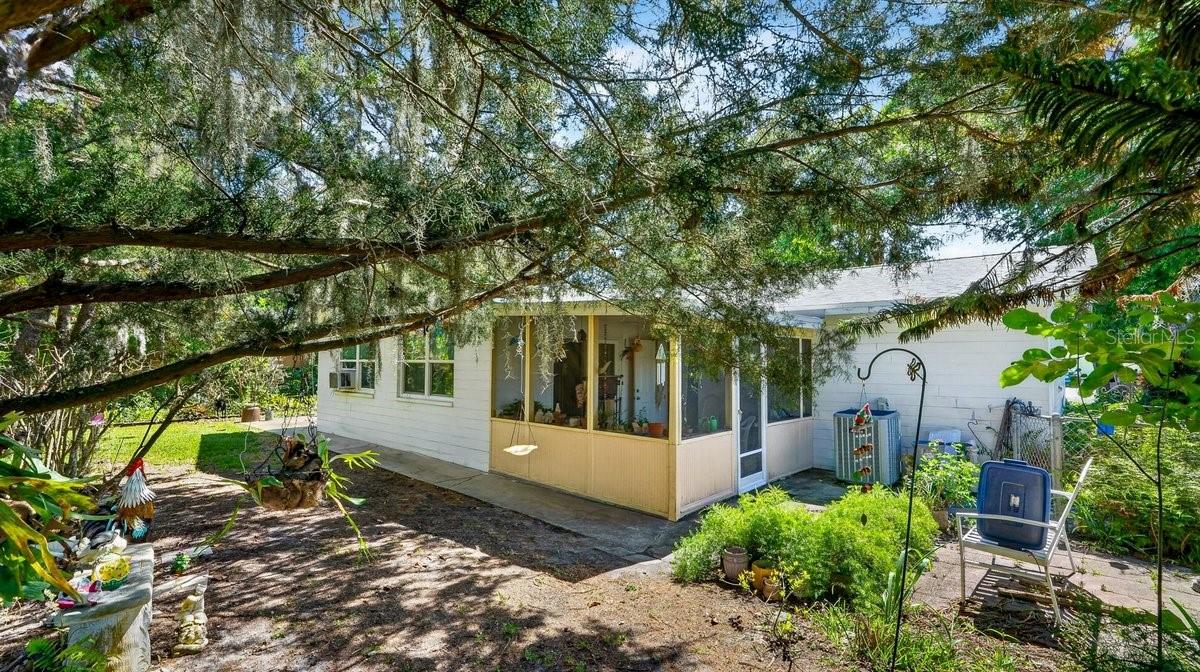 Image 51 of 58 For 2217 Green Street