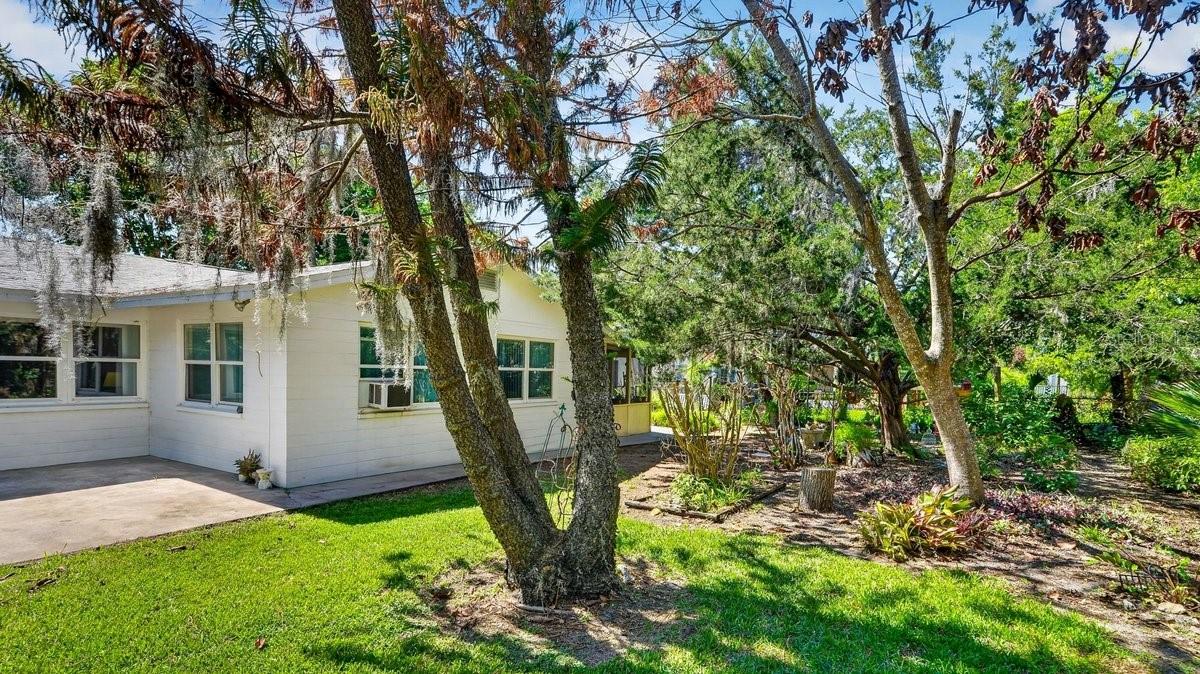 Image 53 of 58 For 2217 Green Street