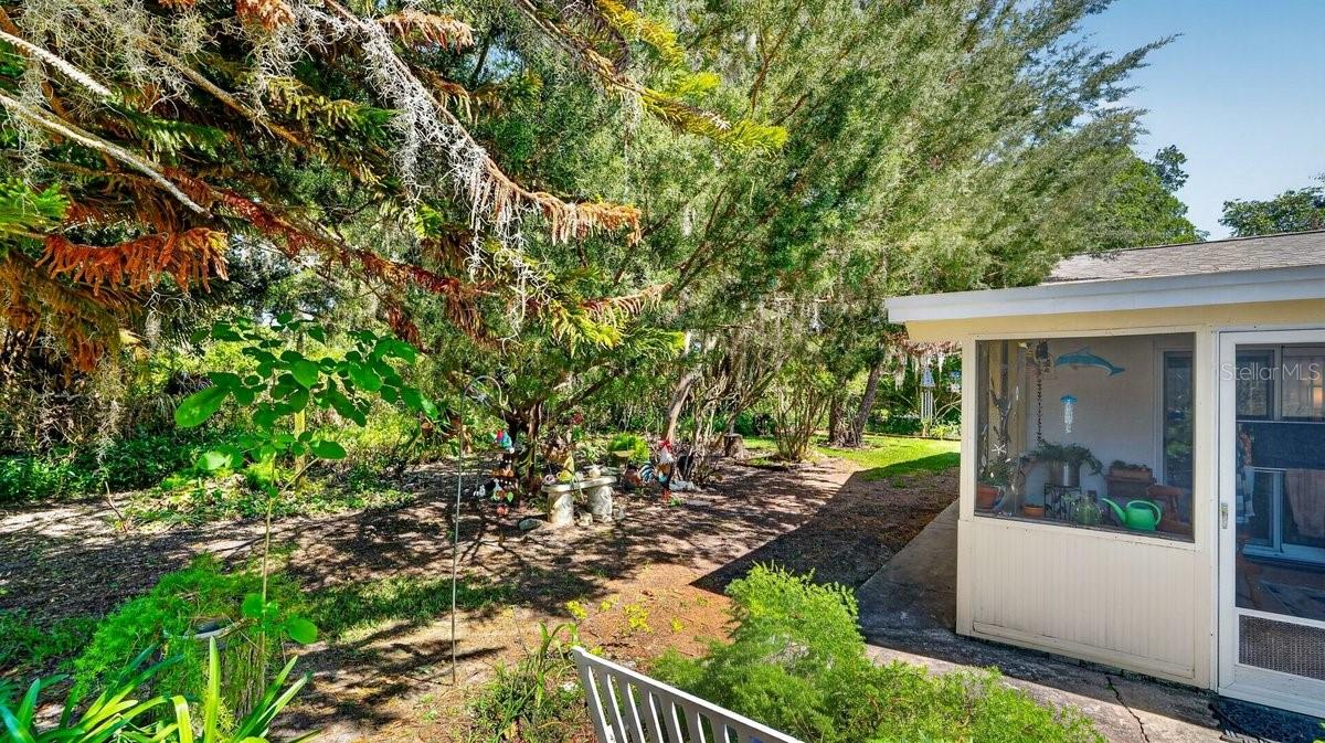 Image 56 of 58 For 2217 Green Street