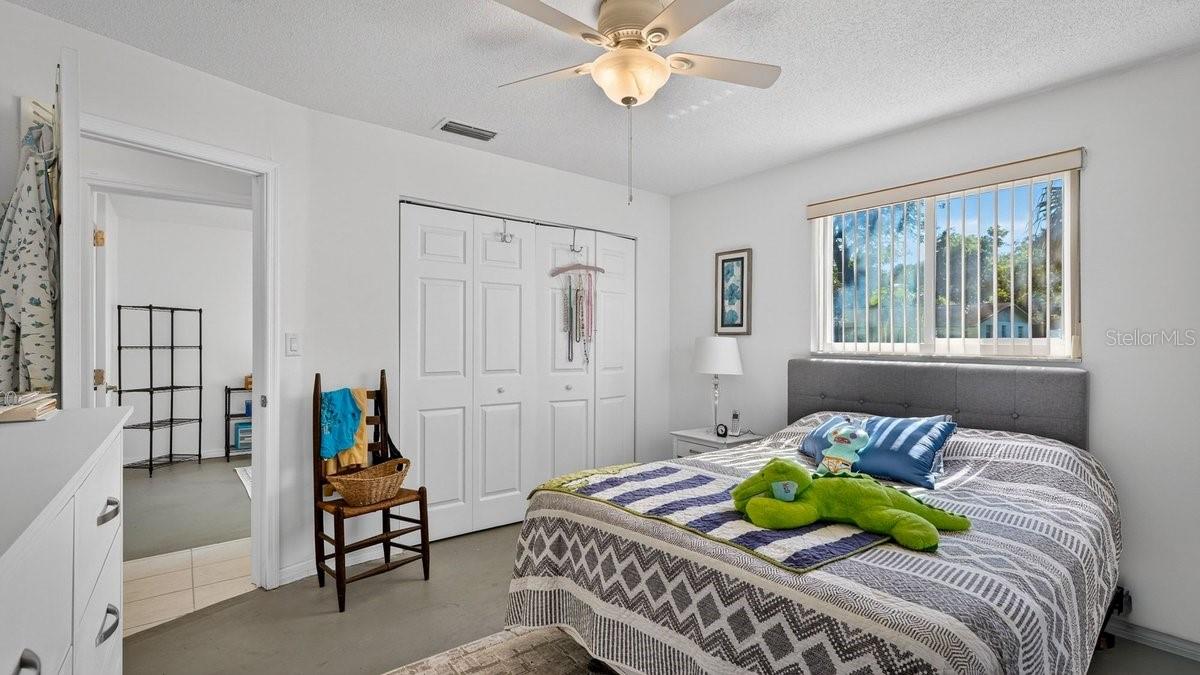 Image 6 of 58 For 2217 Green Street