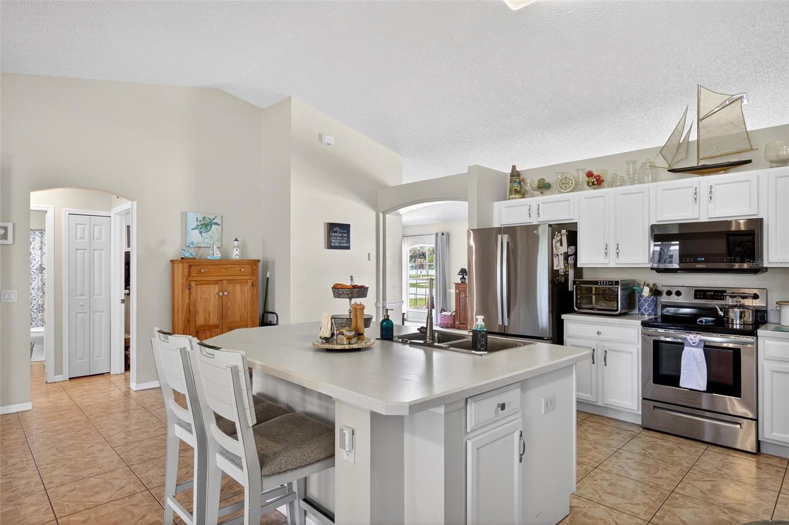 Image 17 of 54 For 341 Mariners Gate Drive