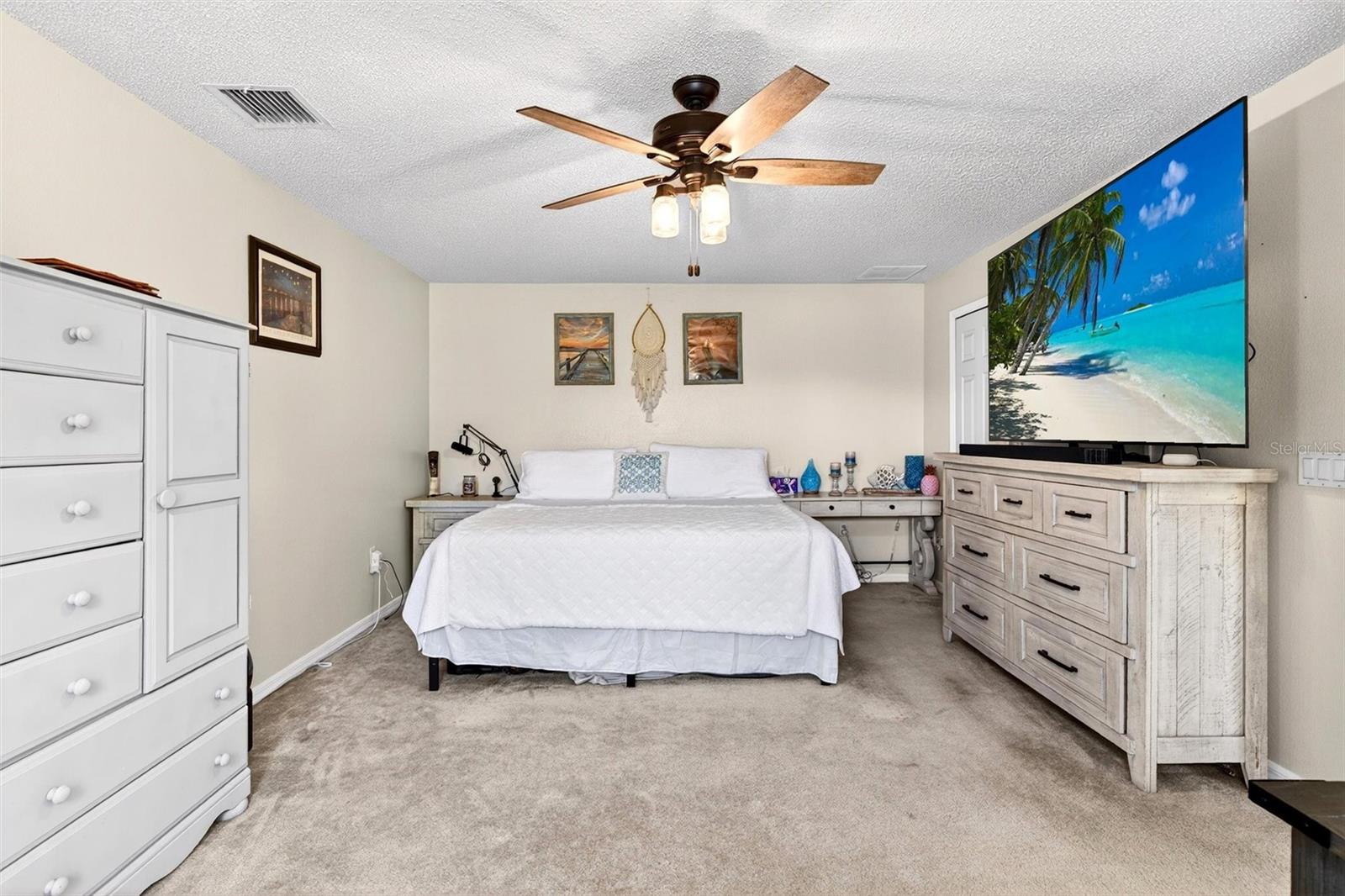 Image 19 of 54 For 341 Mariners Gate Drive