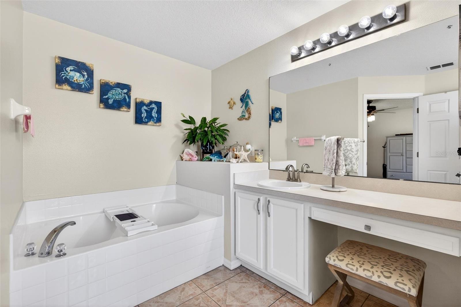 Image 26 of 54 For 341 Mariners Gate Drive