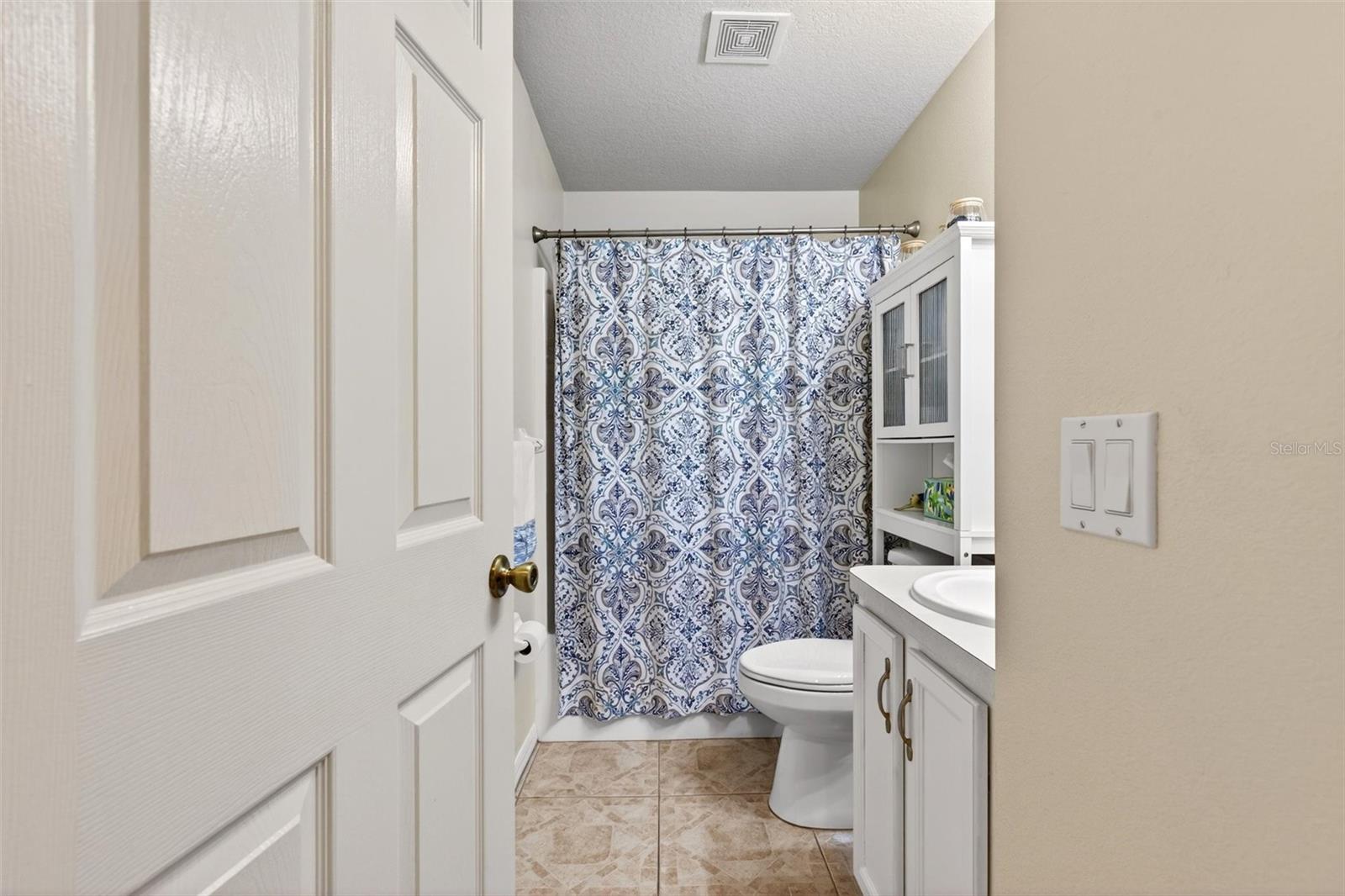 Image 29 of 54 For 341 Mariners Gate Drive