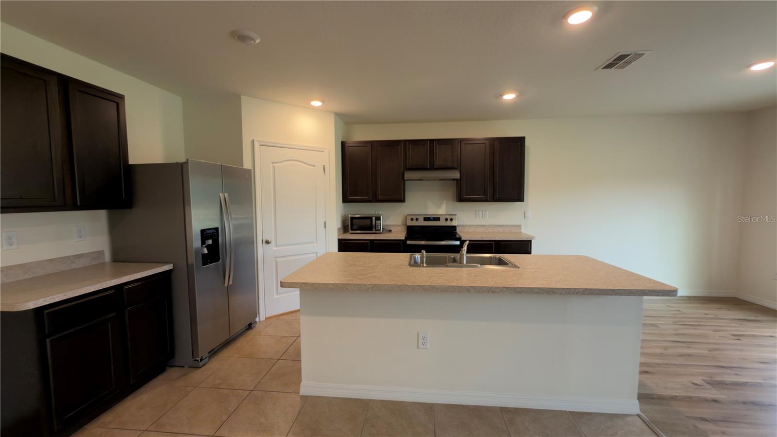 Image 11 of 45 For 1487 Fox Squirrel Drive