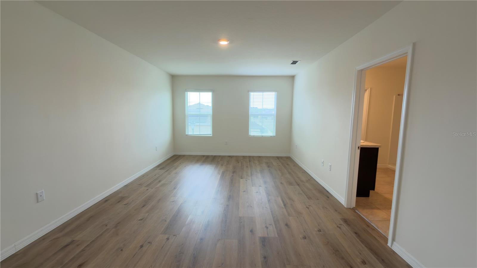 Image 28 of 45 For 1487 Fox Squirrel Drive