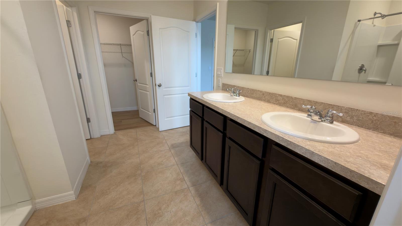 Image 32 of 45 For 1487 Fox Squirrel Drive