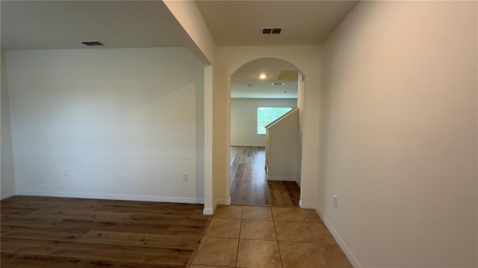 Image 4 of 45 For 1487 Fox Squirrel Drive