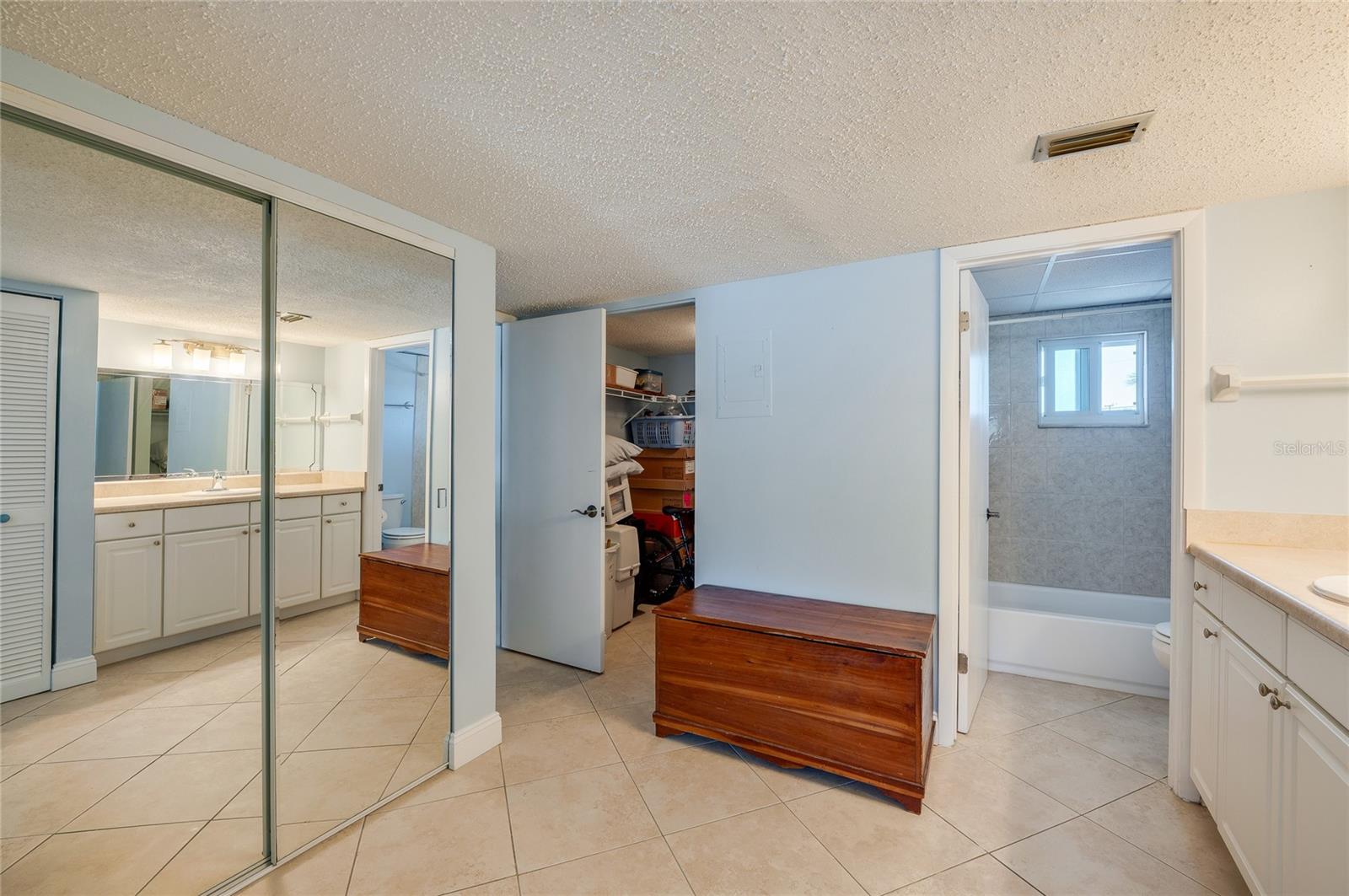 Image 17 of 32 For 100 Silver Beach Avenue 308