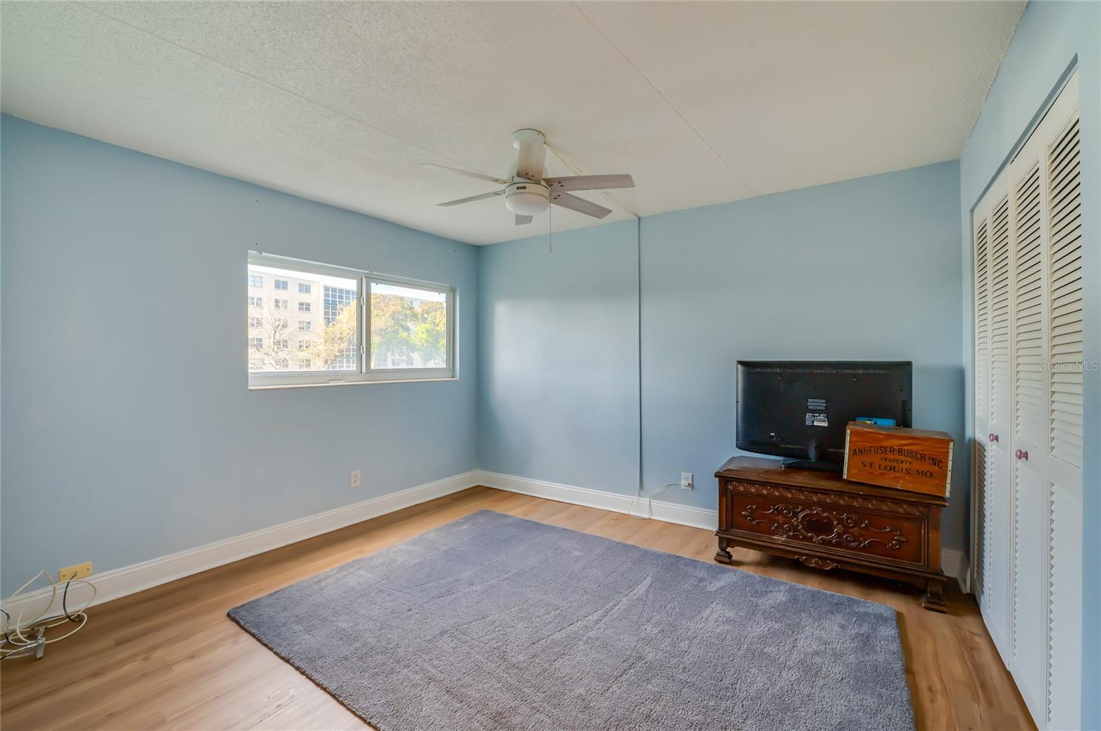 Image 19 of 32 For 100 Silver Beach Avenue 308